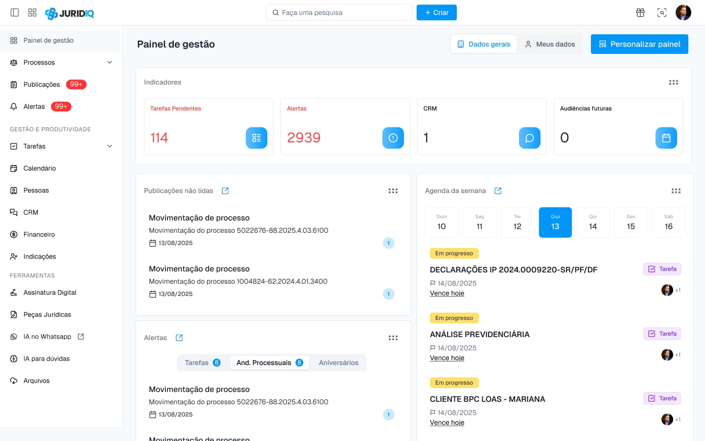 Painel do Juridiq mostrando processos, prazos e tarefas do escritório